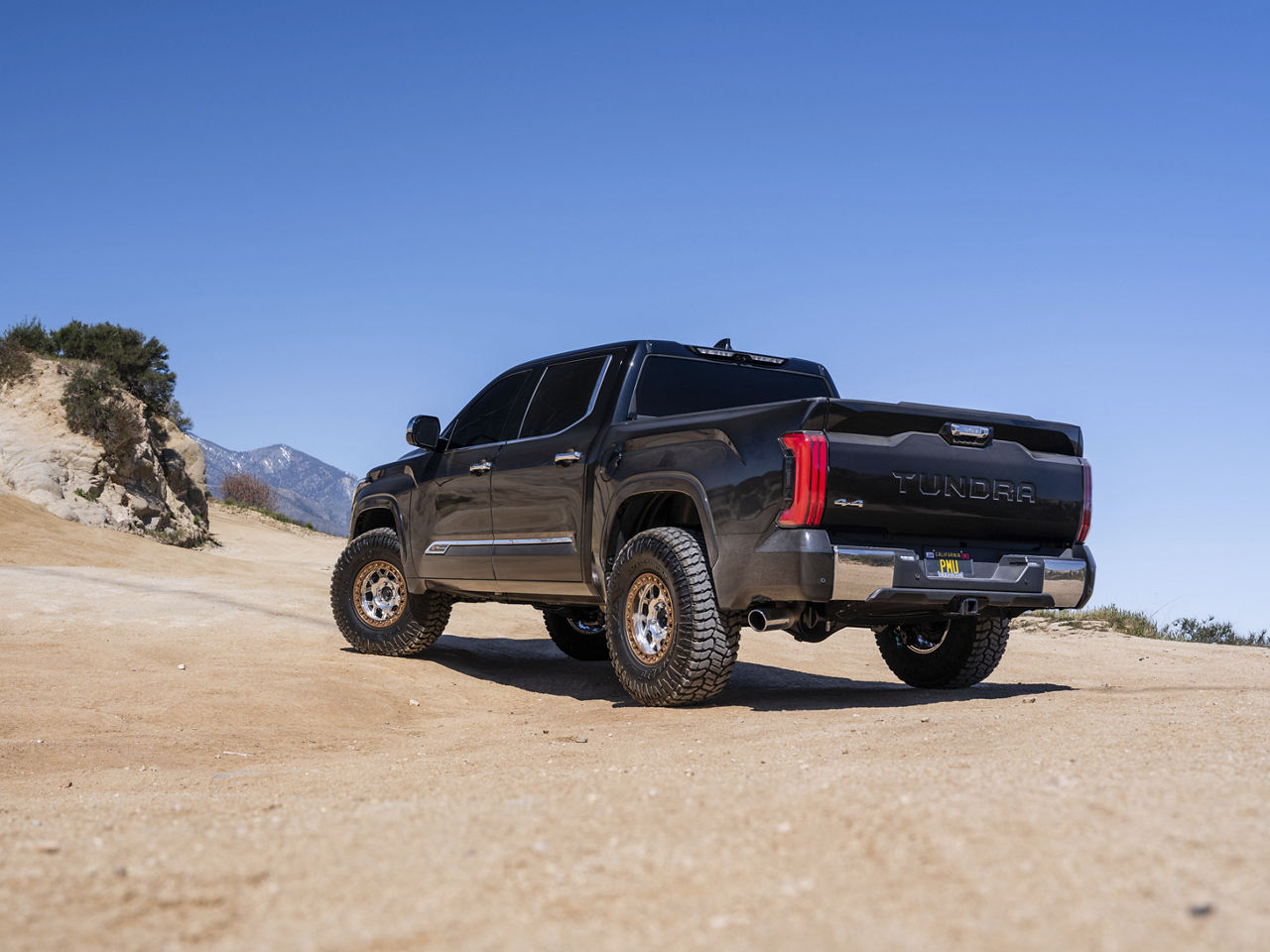 2024 Toyota Tundra - KMC MESA FORGED BEADLOCK - Machined | KMC Wheels